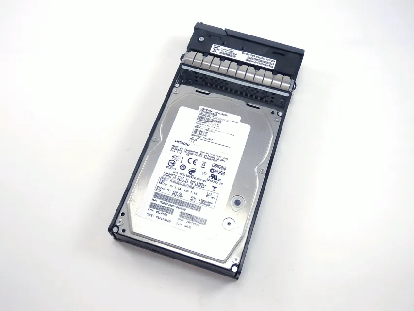 Hitachi HUS156045VLS600 450GB 15K RPM 64MB SAS 6Gb/s 3.5" Hard Drive IBM 45E7977